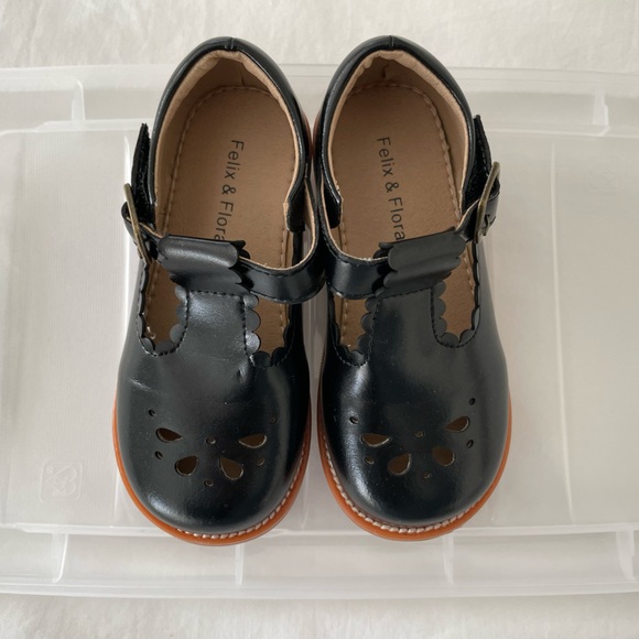 Felix & Flora Shoes Black Leather Felix Flora Mary Jane Shoes In